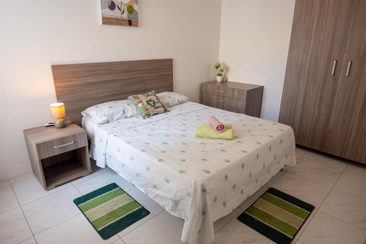 Seafront Apartment Between Valletta And Sliema Msida Exteriér fotografie